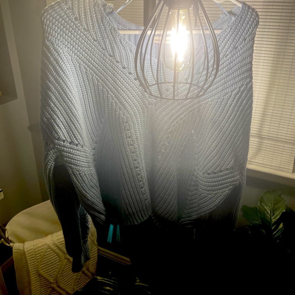 ✨🌻NEW🌻✨ Sweater!